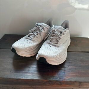 Hoka Men’s Clifton 9 - white US 11